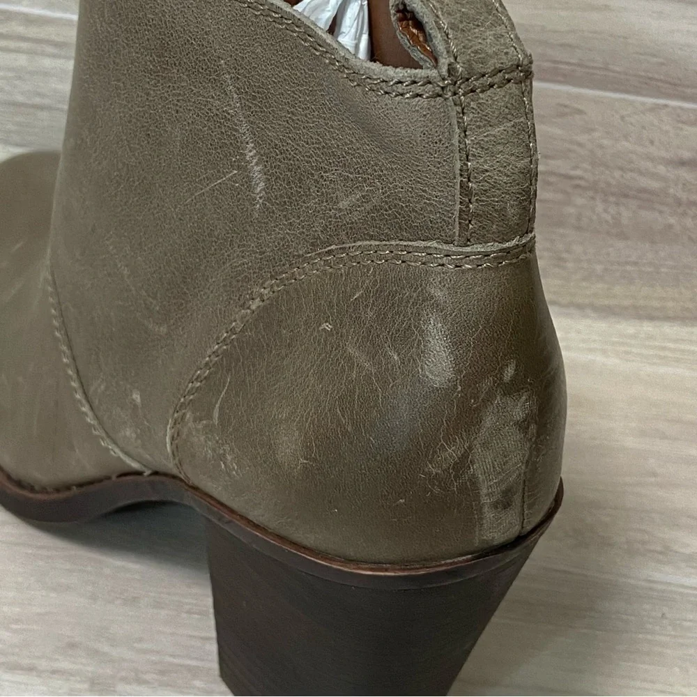 LUCKY BRAND / Ehllen Leather Ankle Boots Taupe Size 9